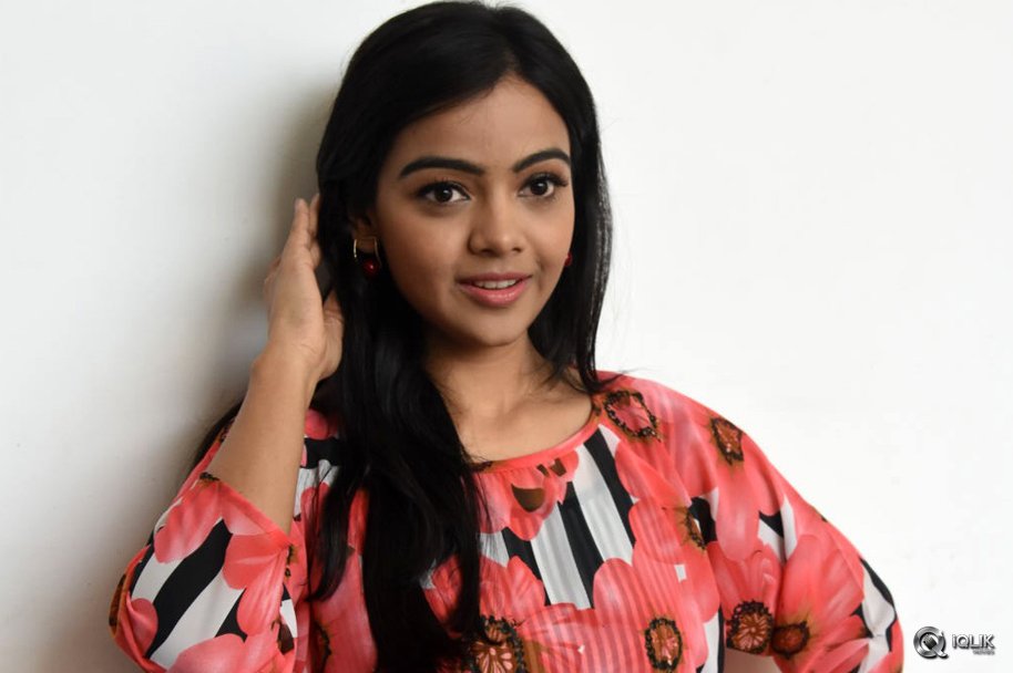 Nithya-Shetty-at-Padesave-Movie-Platinum-Disc-Function